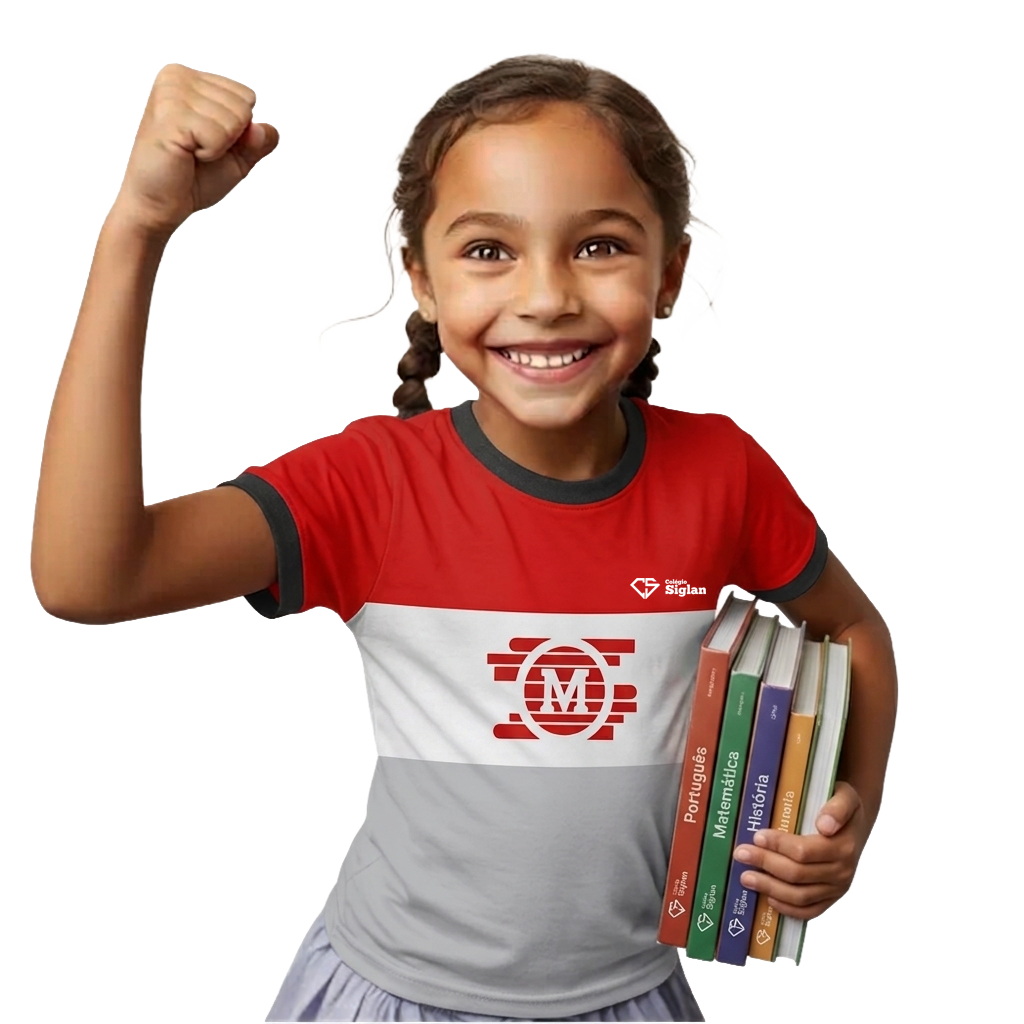 Aluna do Colégio Siglan, escola particular em Perus, sorrindo com sua mochila
